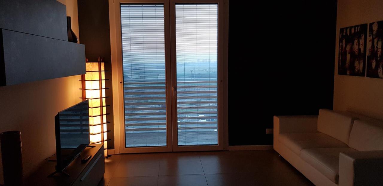 Condominio La Torre 2 Galliate Εξωτερικό φωτογραφία